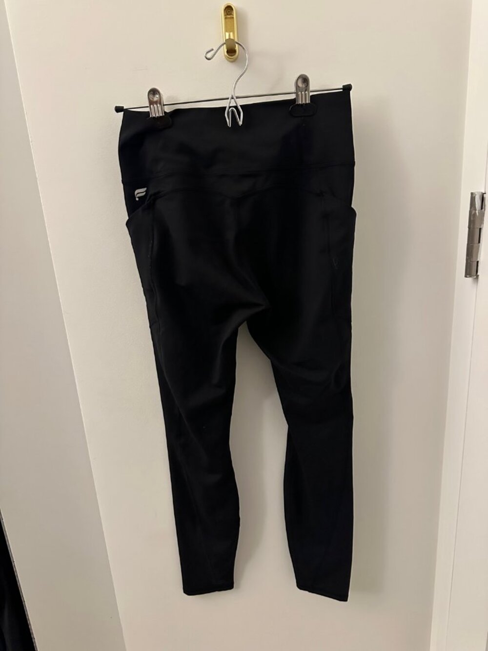 Fabletics Black High-Waisted Side Pocket Leggings M